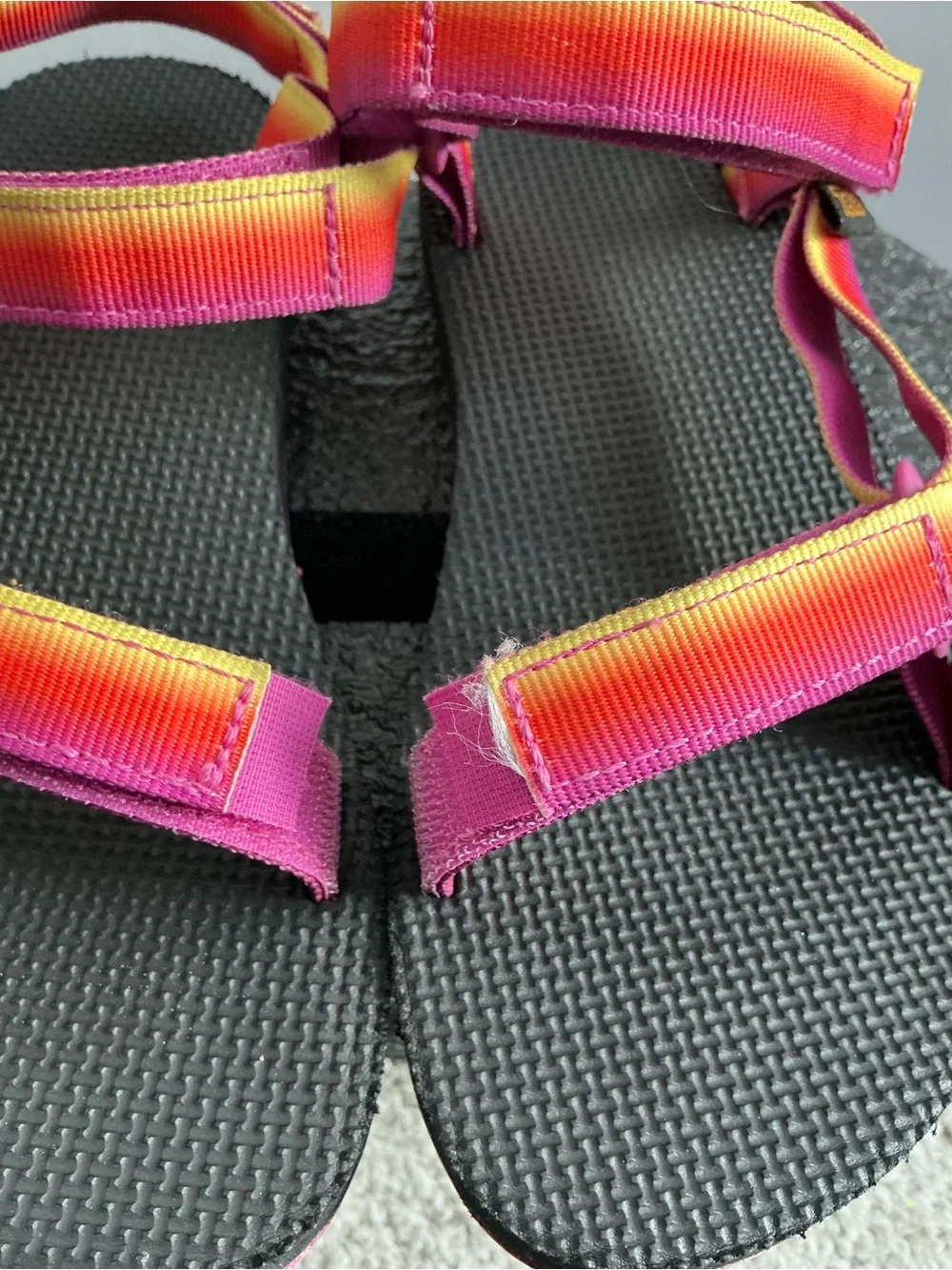 Teva Original Universal Rainbow Sandals - Size US 4 (Youth/Big Kid)